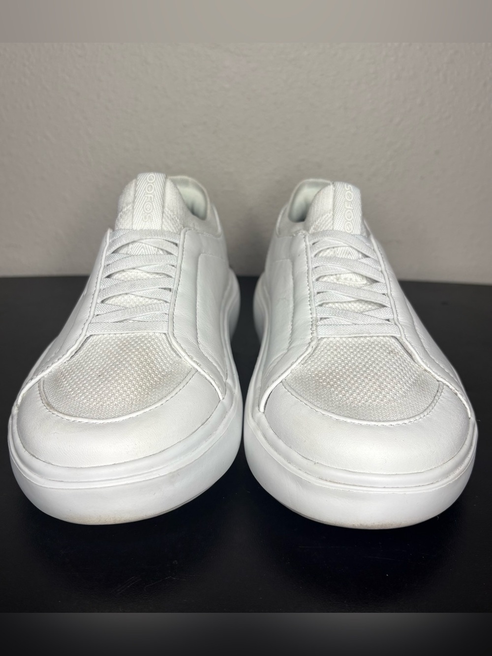 Oofos OOmg Club+ Sneakers Womens 7.5 White Leather Recovery Comfort Shoes 7070 - Picture 2 of 7